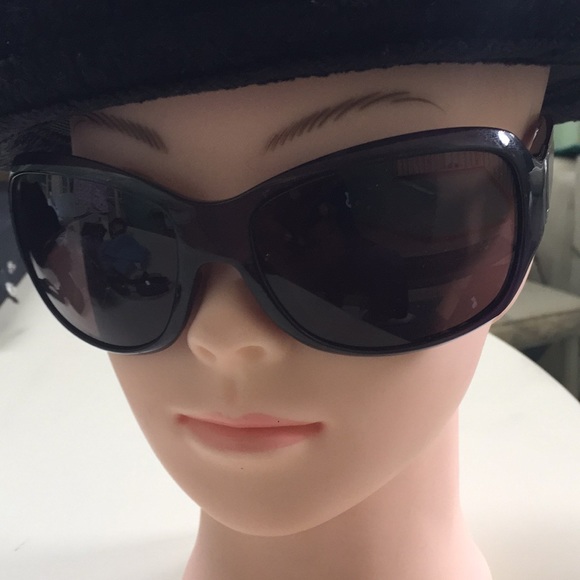 Christian Dior Sunglasses - Picture 2 of 8